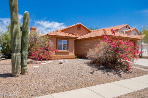 7324 Maple Ridge Dr, Tucson, AZ 85743-9005