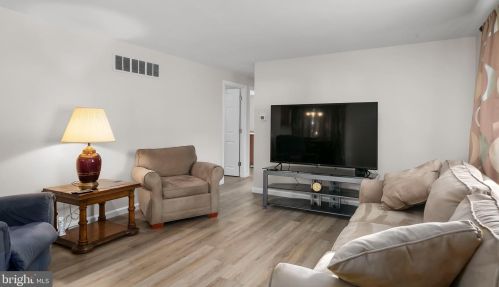 14 Hemsing Dr, Lumberton Township NJ  08048-3060 exterior