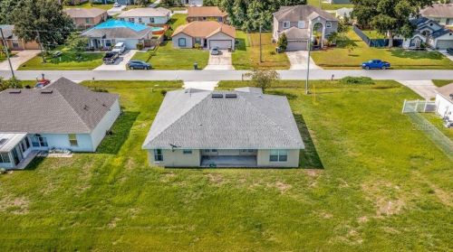 415 Cardinal Ct, Kissimmee FL  34759-4424 exterior