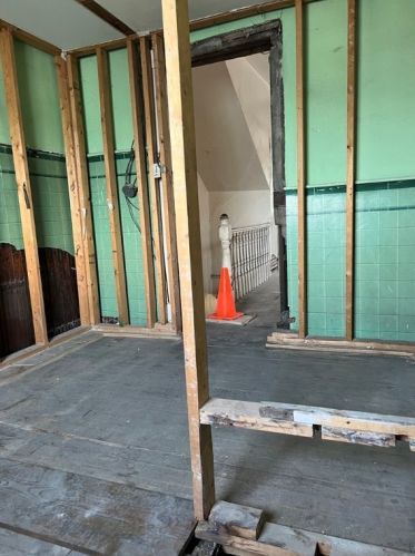 5229 Stanton Ave, Pittsburgh PA  15201-2592 exterior