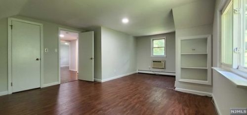 652 Closter Dock Rd, Closter NJ  07624-3223 exterior