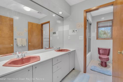 1808 Murray Dr, Belmar NJ  07719-9512 exterior