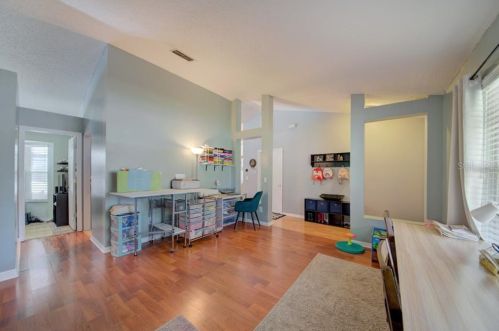 3424 Fox Holw Dr, Orlando FL 32829-8781 exterior