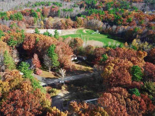 12 Meadowview Dr, Newton, NH 03858-3402