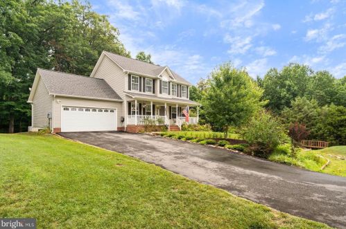 4 Creekway Ln, Fredericksburg, VA 22405-3374