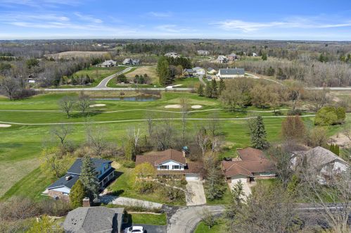 3404 Colette Ct, Thiensville, WI 53092-2309