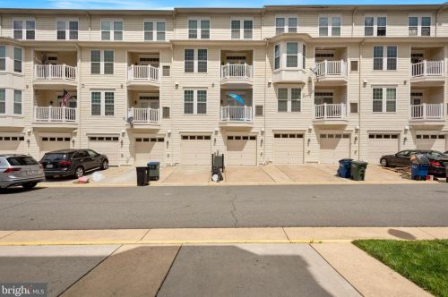 19179 Winmeade Dr, Leesburg VA  20176-6514 exterior