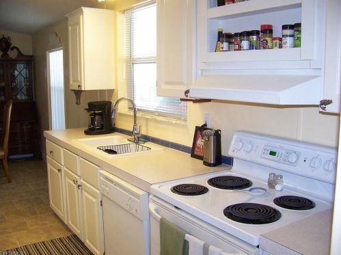 4743 Flamingo Dr, Saint James City FL  33956-2817 exterior