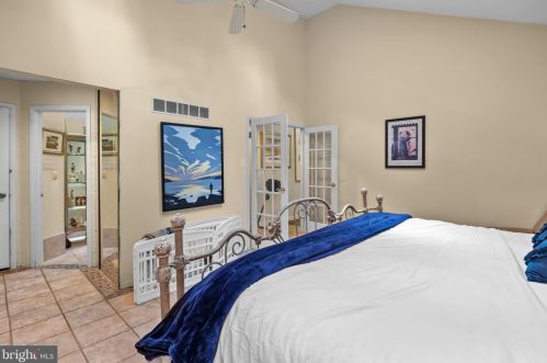 402 Ramsey Rd, Yardley PA 19067-4642 exterior