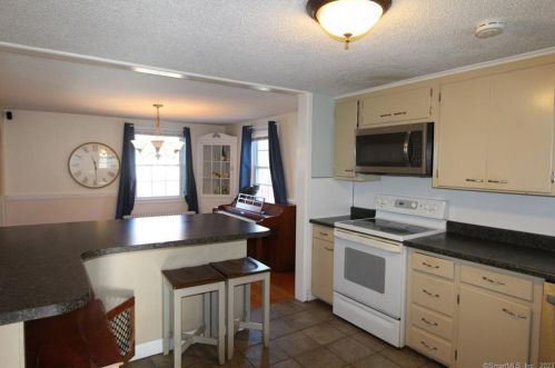 117 Forest St, Hartford CT  06118-2313 exterior