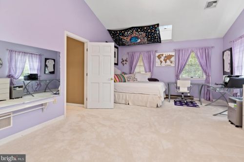 1485 Fairmont Dr, Harrisburg PA  17111 exterior