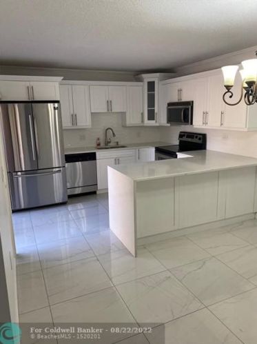 1700 Embassy Dr, West Palm Beach FL  33401-1913 exterior