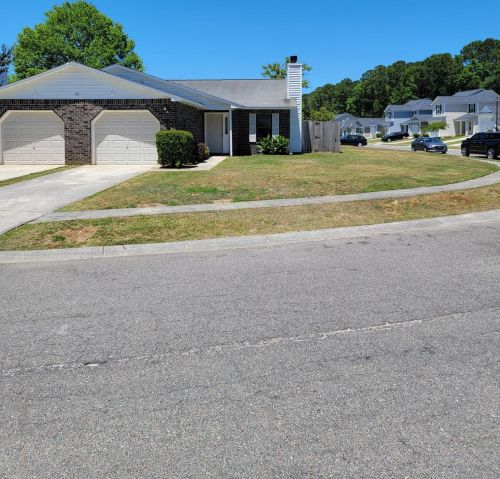 811 Winthrop St, Ladson SC  29456-3263 exterior