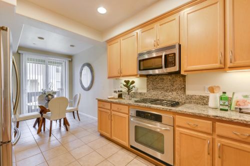 683 Modern Ice Dr, San Jose CA  95112-4862 exterior