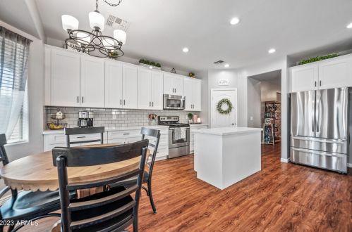 17623 Crocus Dr, Sun City AZ  85388-7747 exterior