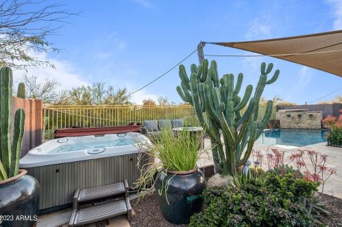 4351 Smokehouse Trl, Cave Creek, AZ 85331-5025