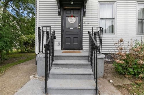 7 Swan Ave, Norwich, CT 06360-5518