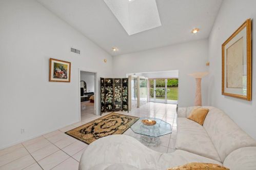 7617 Is Breeze Ter, Boynton Beach FL  33437-5403 exterior