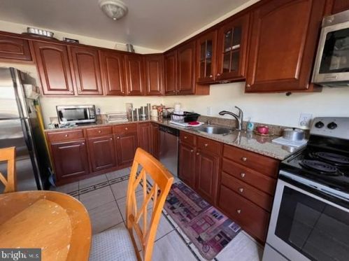 723 Bonini Rd, Washington, DC 20032-3402