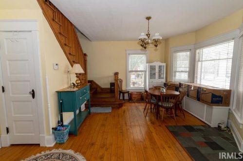 321 Edgewater Dr, Mishawaka IN  46545-6910 exterior