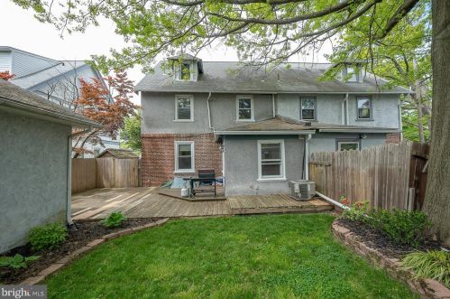 131 Linwood Ave, Ardmore PA 19003-2824 exterior