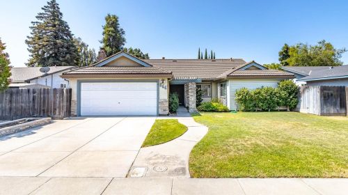866 Cypress St, Manteca, CA 95336-2704