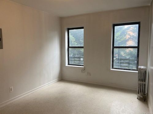 2167 Crotona Ave, Bronx, NY 10457-2756