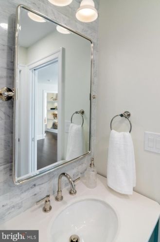 577 Jobel Dr, Tavistock NJ  08033-1034 exterior