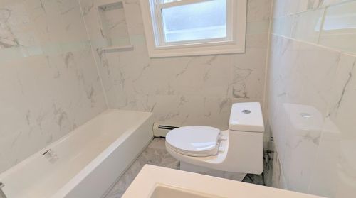 60 Heath Ave, Warwick RI  02888-1121 exterior