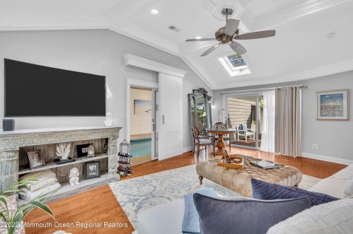 1101 Riverview Dr, Brielle NJ 08730-1121 exterior