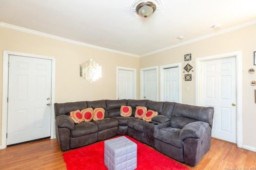 34 Lincoln St, New Britain CT 06052-1638 exterior