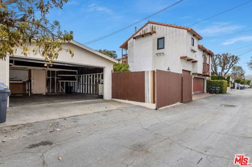 609 35th St, Manhattan Beach CA  90266-3427 exterior