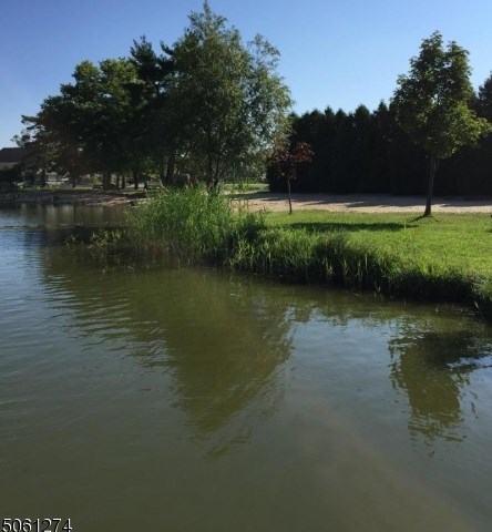 31 Pinecliff Lake Dr, West Milford NJ  07480-1324 exterior