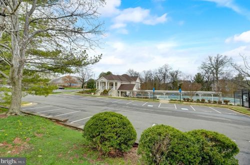 2496 Clover Fld Cir, Herndon VA  20171-4339 exterior