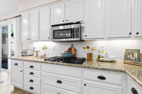 45730 Shasta Ln, Temecula CA  92592-1383 exterior