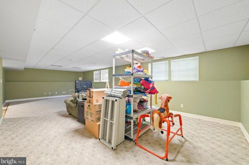 20 Birmingham Dr, Columbus NJ  08022-2342 exterior