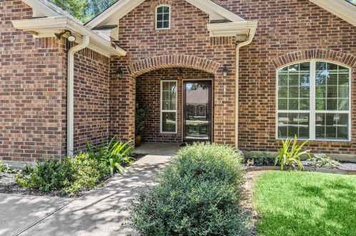 2215 Penick Rd, Waller, TX 77484-7538