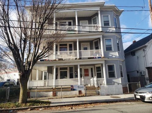251 Pocasset Ave, Providence, RI 02909-4721
