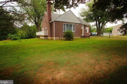 373 Concord Rd, Glen Mills PA  19342-1403 exterior