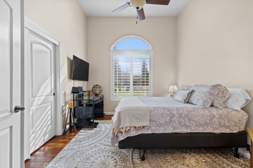 10504 Chesterfield Ct, Bakersfield CA 93311-3722 exterior