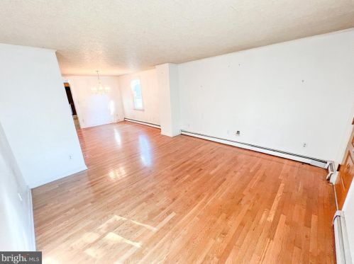 15 Walnut St, Pottstown, PA 19464-5418