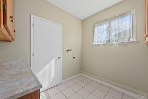 527 San Juan St, Santa Rosa CA  95409-2802 exterior