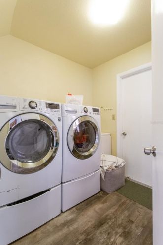 12050 4 St, Saint Petersburg FL  33706-4426 exterior