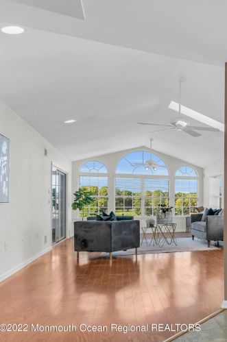 149 Skyline Dr, Lakewood NJ  08701-5737 exterior