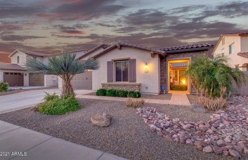 2450 Crescent Way, Gilbert, AZ 85298-2322