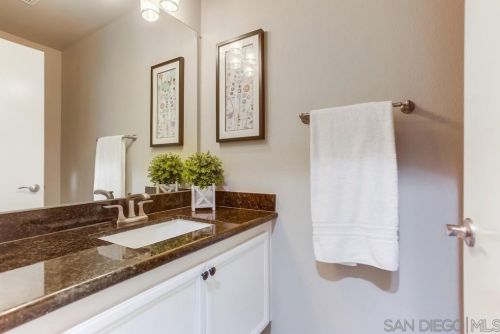 11781 Caminito De Las Missiones, San Diego CA 92128-3342 exterior