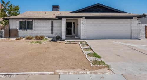 837 61st Ln, Phoenix, AZ 85043-2540