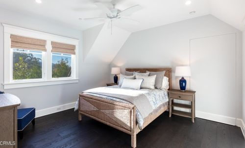 655 Hillcrest Ave, La Canada CA  91011-4040 exterior