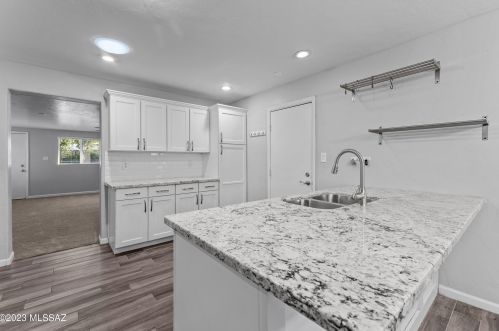 5312 20th St, Tucson, AZ 85711-5010