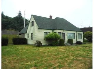 2107 Sumner Ave, Hoquiam, WA 98550-2727
